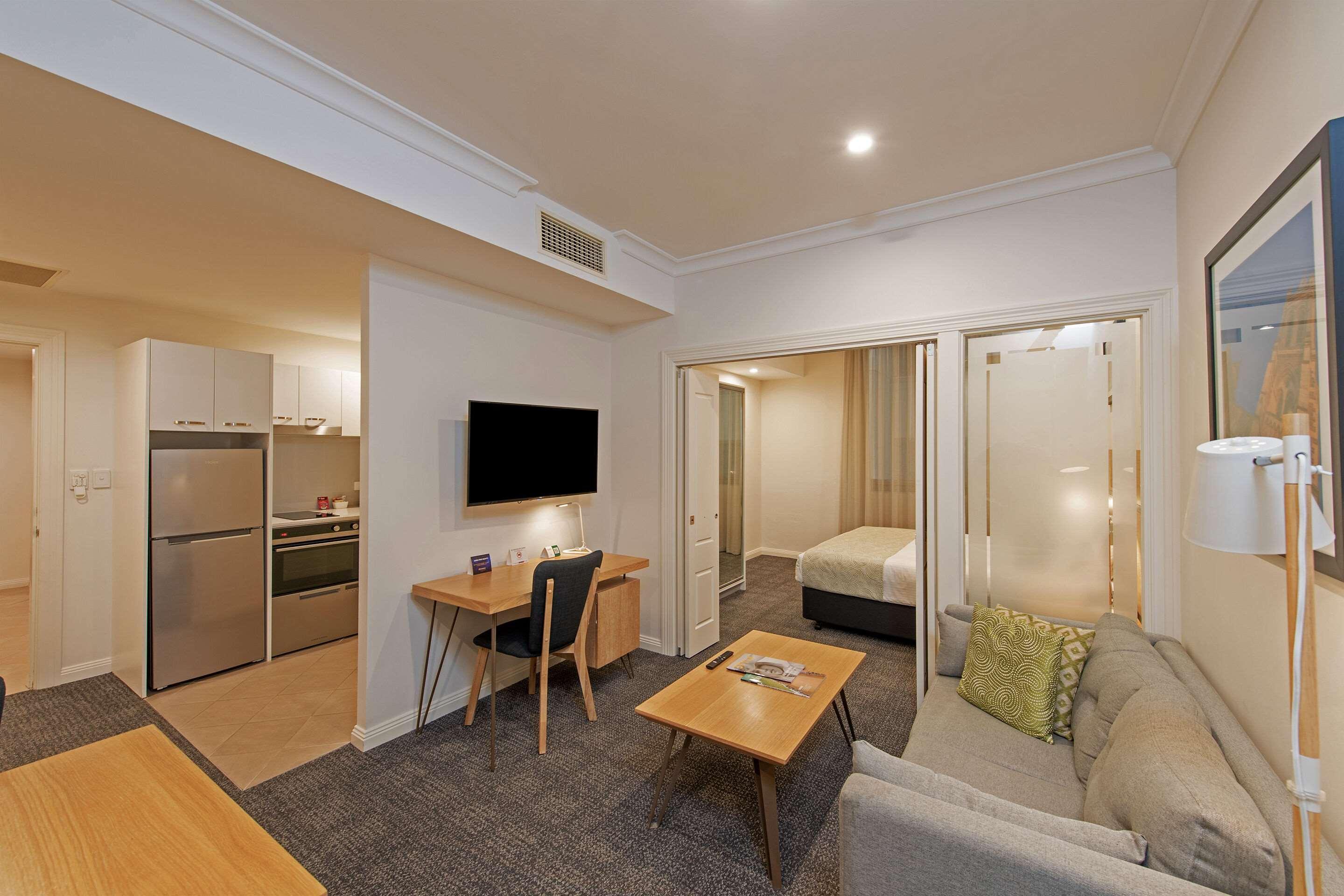 Quality Apartments Adelaide Central Exterior photo